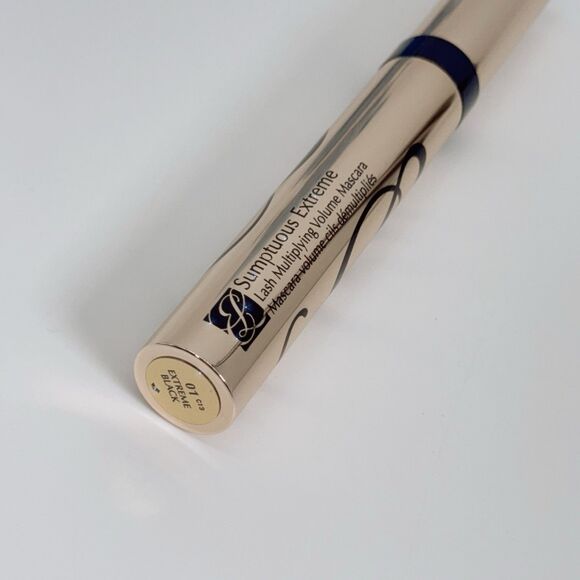 Estee Lauder Sumptuous Extreme Lash Multiplying Mascara Extreme Black Full Size - Picture 2 of 8